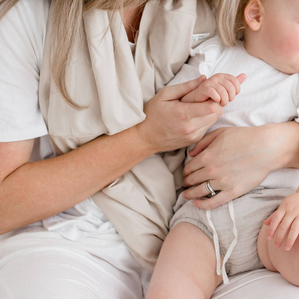 Multi-Use Nursing Mama Cover - Oat