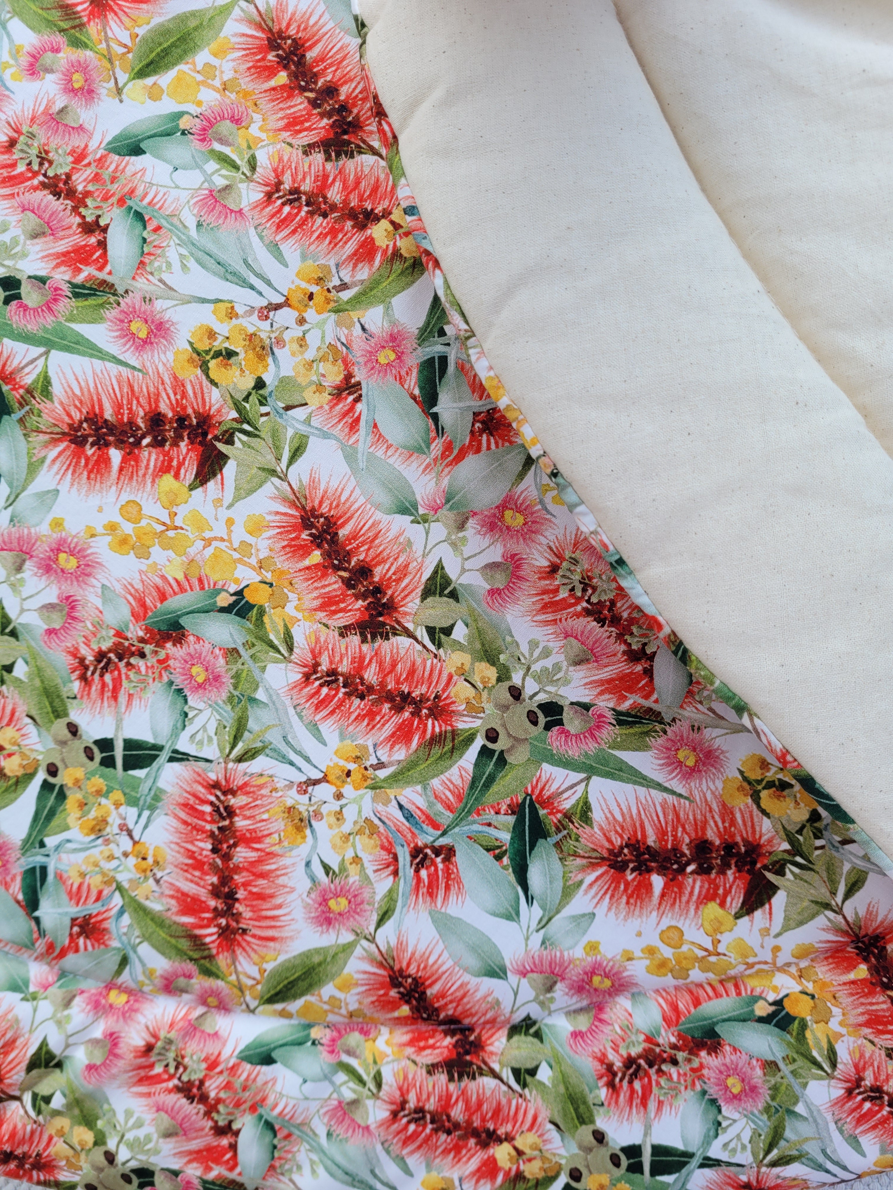 Bottlebrush playmat