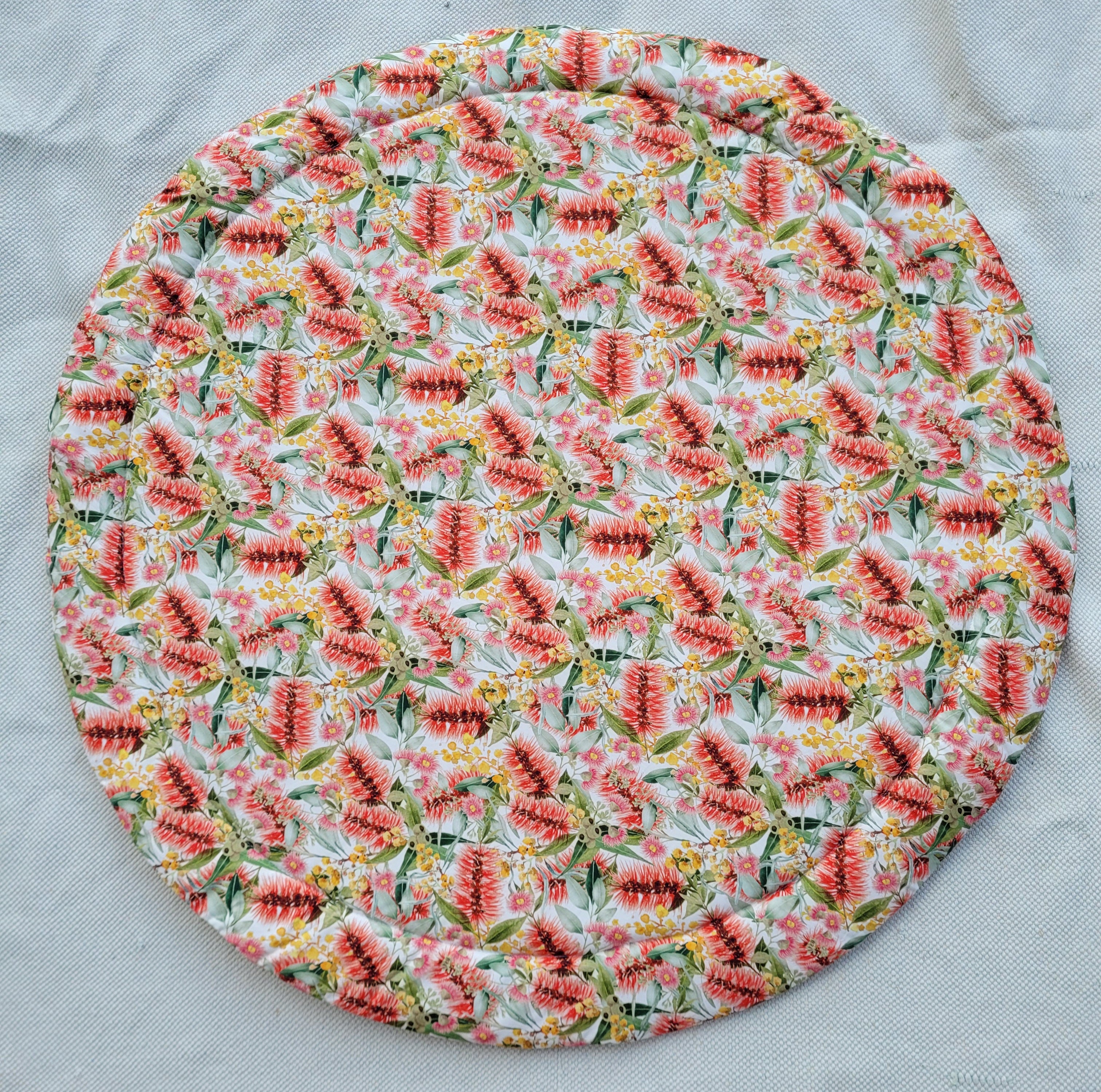 Bottlebrush playmat